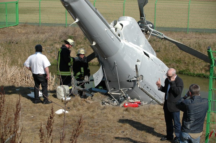 Hubschrauber abgestuerzt in Grafschaft P37.JPG
